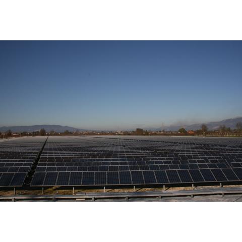 stazione meteo per monitoraggio parametri ambientali in campo fotovoltaico