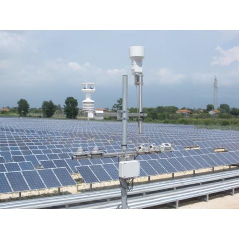 stazione meteo per monitoraggio parametri ambientali in campo fotovoltaico